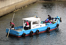 兵庫運河において、水辺ネットの会の皆様と当会の会員の兵庫漁業協同組合の青年部の方が生きものの調査を実施されました。