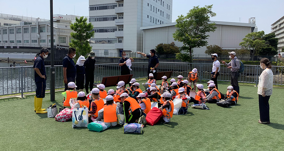 本年度一回目の神戸市立浜山小学校アサリ観察会が行われました。
