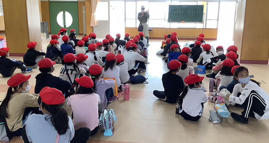 神戸市立浜山小学校4.5年生による、あつ浜調査が行われました。