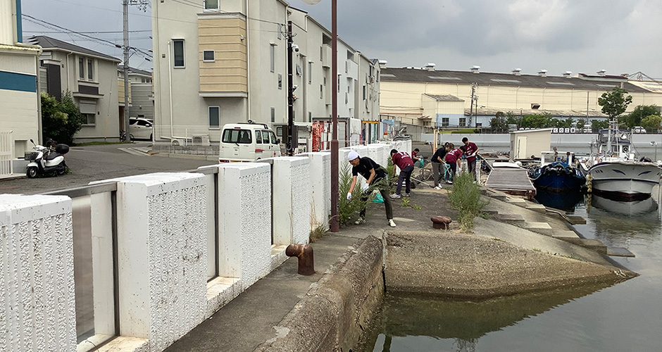 兵庫運河周辺クリーン作戦が行われました。