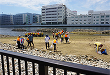 ２０２５年６月１３日『浜山小学校３年生および５年生による環境体験学習「アサリプロジェ
クト」が行われました。』